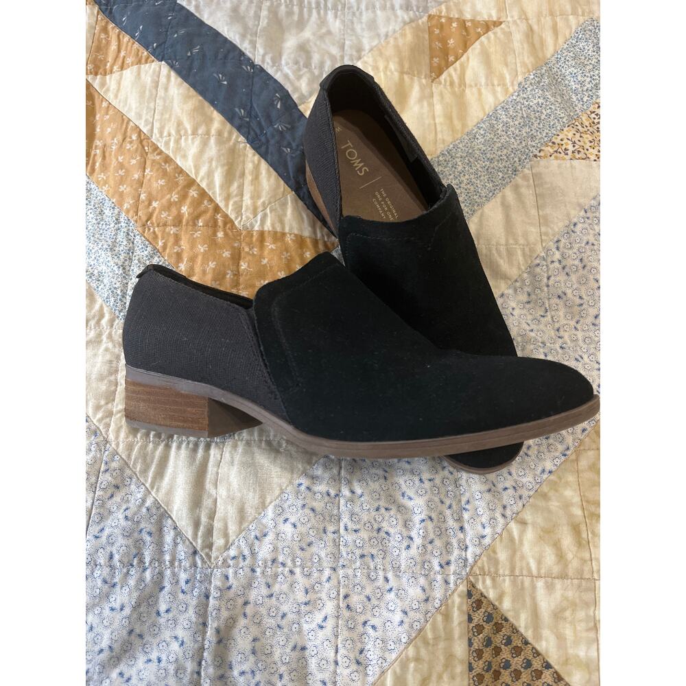 Toms black Shaye Black Suede Short Booties size 9